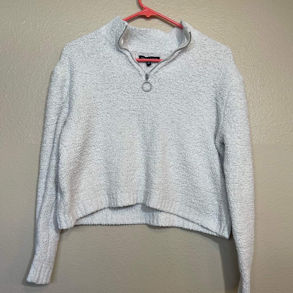 Kendall & Kylie white cropped sweater Size M